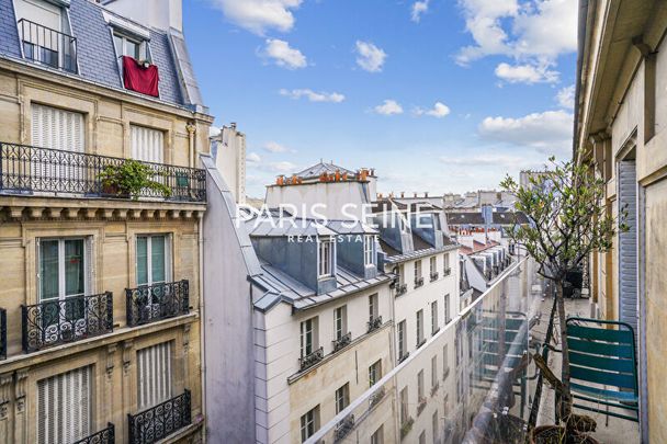 ** Saint-Germain-des-Prés ** Grand appartement avec balcon ! - Photo 1