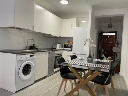 Calle Cura Merino, Málaga, Andalusia 29014 - Photo 3