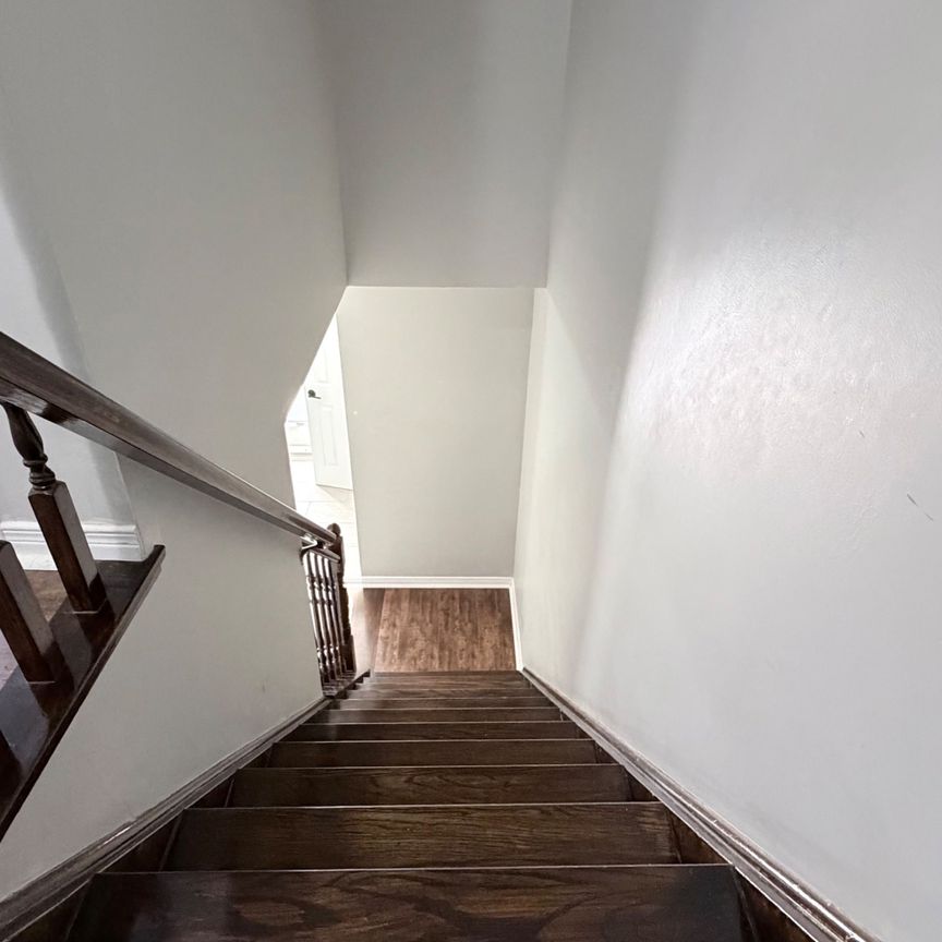 For Lease - 1 Royalwood Court Unit# 27, Hamilton, Ontario - Photo 1