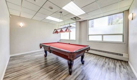 Spacious 2-Bed + Den Penthouse for Rent at Yonge & Finch – 1200 Sq. Ft. of Comfort - Photo 4