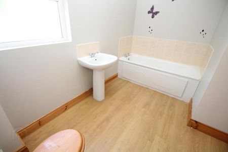 52b Ellis Street, Carrickfergus, BT38 8AZ - Photo 2