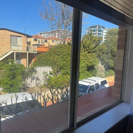 Scarborough - Photo 3