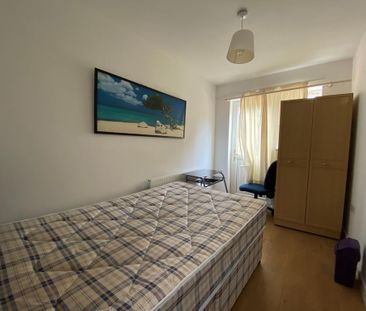 5 bedroom semi-detached house to rent - Photo 6