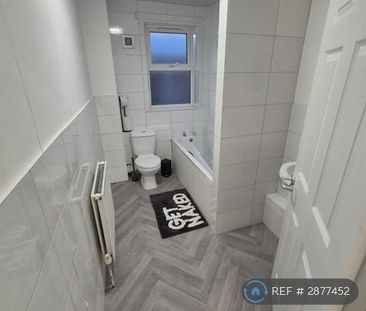 1 bedroom in a house share to rent - Photo 6