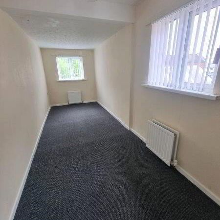 343 Antrim Road, Glengormley, BT36 5EB - Photo 1