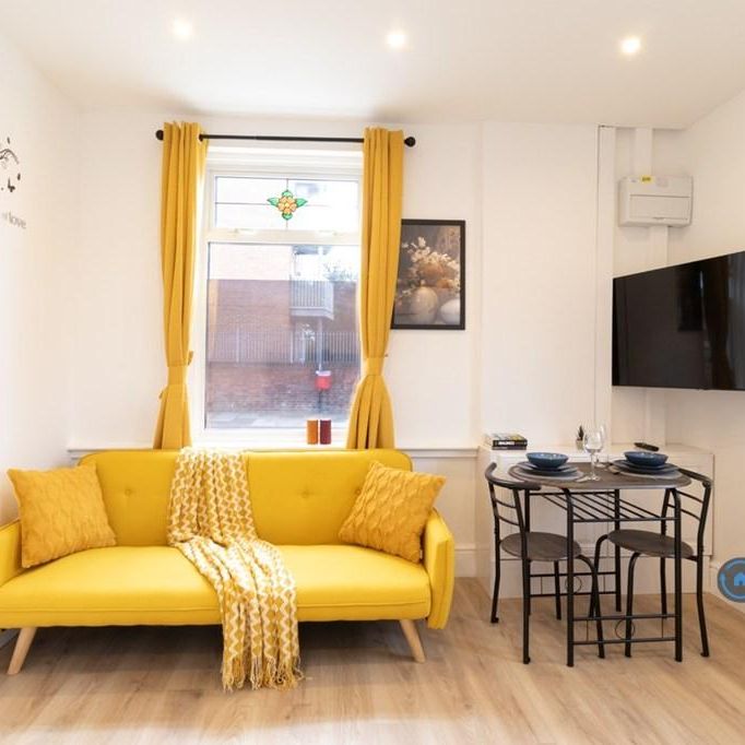 1 bedroom flat to rent - Photo 1