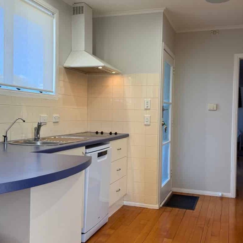 3-Bedroom Home in Prime Pakuranga Location - Photo 1