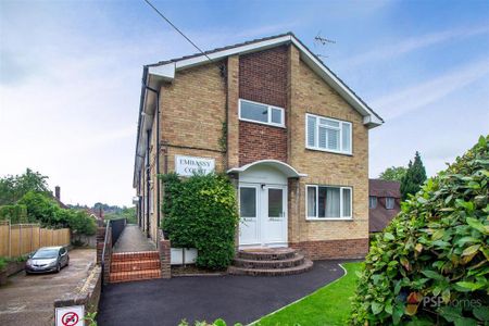 2 bedroom flat to rent - Photo 4