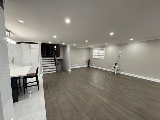 For Lease - 3941 Longo Circle Unit# 1, Mississauga, Ontario - Photo 1