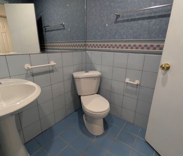 For Lease - 1927 Parkside Drive, Pickering, Ontario - Photo 6