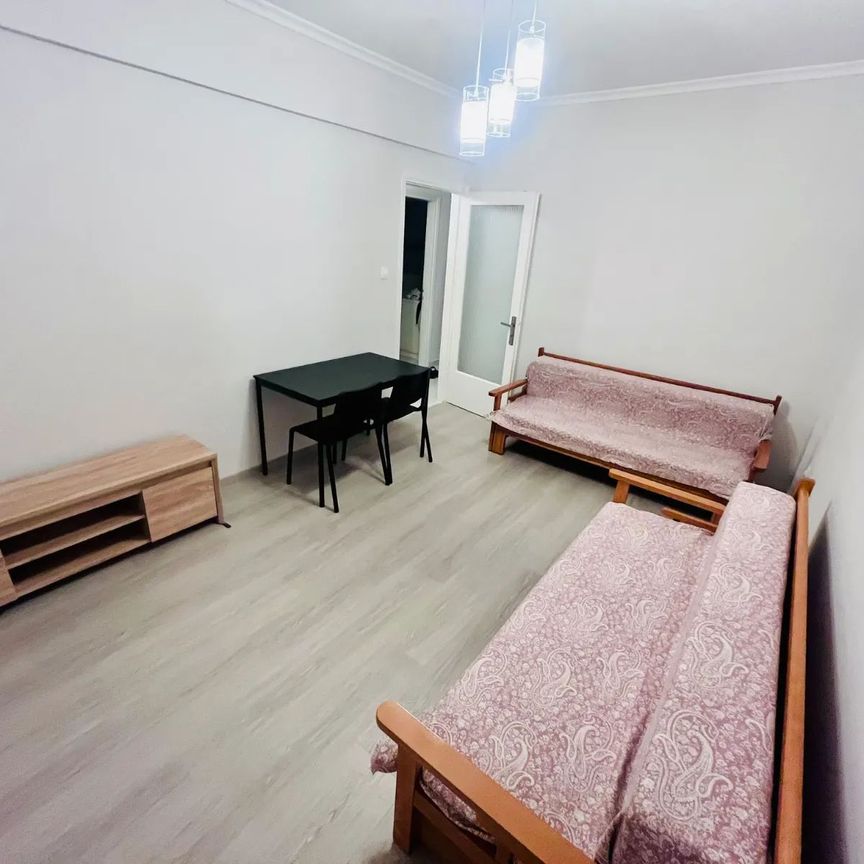Studio/Γκαρσονιέρα για ενοικίαση - Φάληρο - Ιπποκράτειο, - Φωτογραφία 1