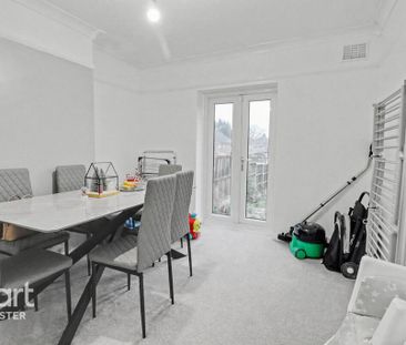 3 bedroom semi-detached house to rent - Photo 6