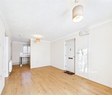 The Drift, Martlesham Heath, Ipswich, Suffolk, IP5 3PL - Photo 5