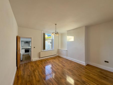 Bolton Grove, Barrowford, Nelson - Photo 3