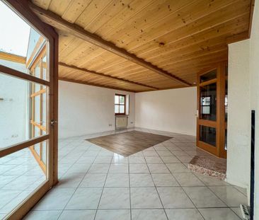Großzügige 3-Zimmer-Wohnung mit Wintergarten und Balkon in ruhiger ... - Foto 1