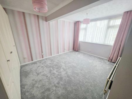 4 bedroom detached house to rent - Photo 5