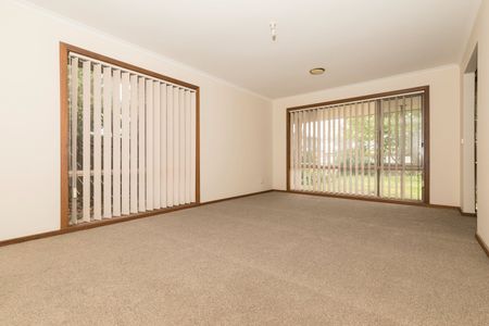 THREE BEDROOM UNIT - GREAT LOCATION - Photo 2