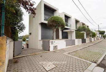 Moradia em Banda T3+1