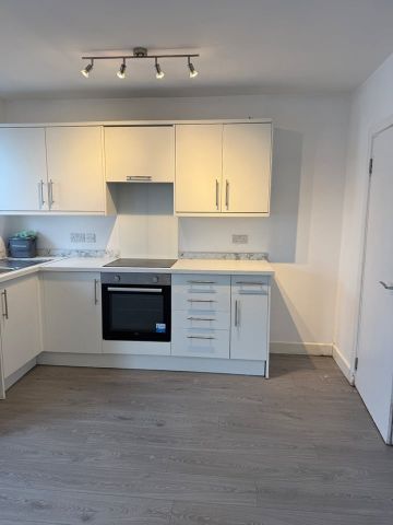 2 Bed Flat, Linton Road, BN3 - Photo 3