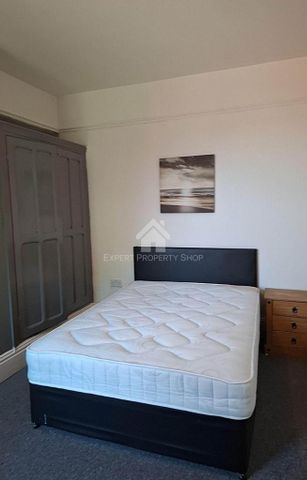 1 bedroom in a house share to rent - Photo 4