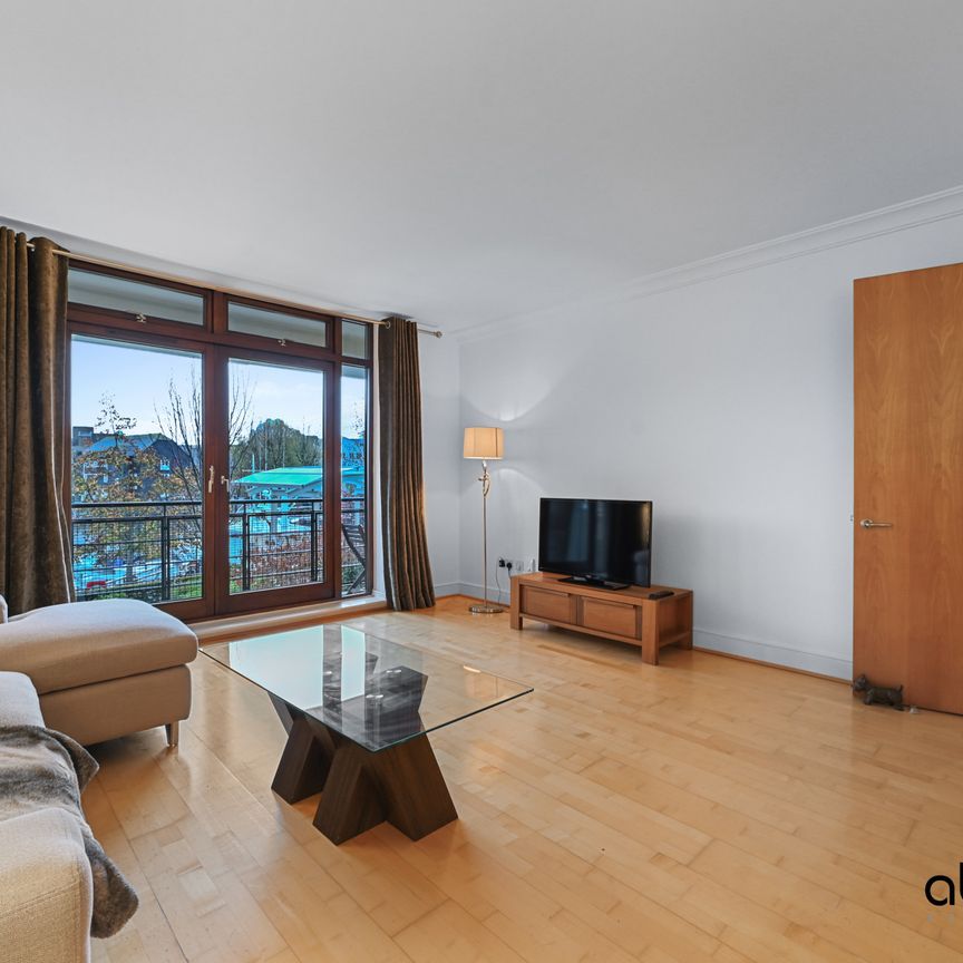 Star Place, St Katharine Docks, E1W - Photo 1