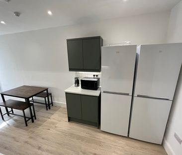6 Bed Terraced House, Greenbank Road, L18 - Photo 6
