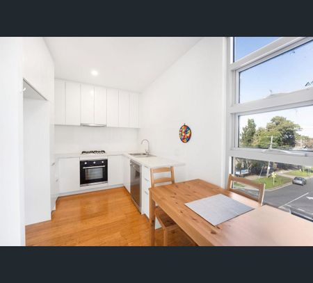 202/1215A Centre Road, Oakleigh South, Vic 3167 - Photo 4