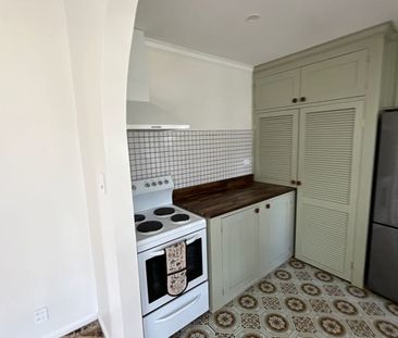 Superb Home - Unbeatable Location - Photo 3