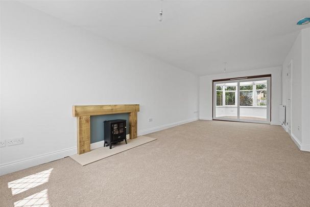 3 bedroom detached house to rent - Photo 1