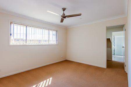 62 Colorado Street, Bahrs Scrub QLD 4207 - House For Rent | Domain - Photo 3
