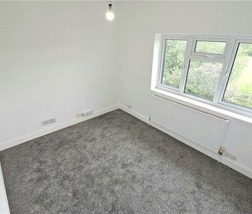 4 bedroom detached house to rent - Photo 2