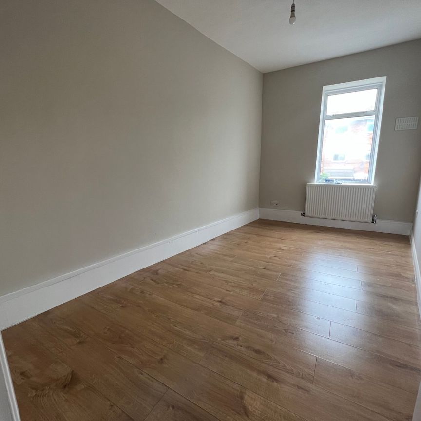 Norwood Road, Southall - Photo 1