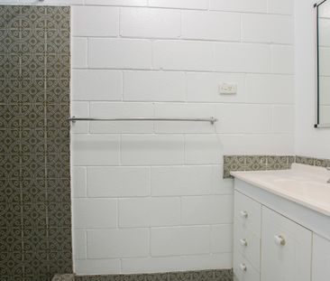 2/64 English Street, Manunda QLD 4870 - House For Rent | Domain - Photo 2