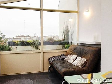 Logement à Paris, Location meublée - Photo 2