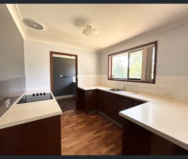 Three Bedroom Home in Aberdeen - Photo 4