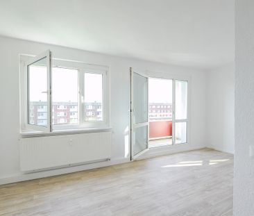 3-Raum-Wohnung mit Balkon! *komplett saniert* - Foto 1