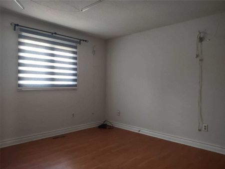For Lease - 54 Chapman Drive Unit# Upper, Ajax, Ontario - Photo 3