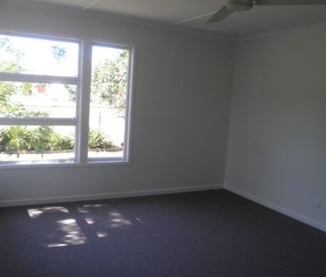 3 Bed Family Home with Yard in Quiet Location - Photo 1