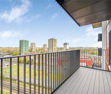 Reflection Apartments, Cascade Way, W12 - Photo 4
