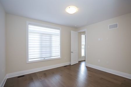 For Lease - 132 Anne Street, Niagara-on-the-Lake, Ontario - Photo 2