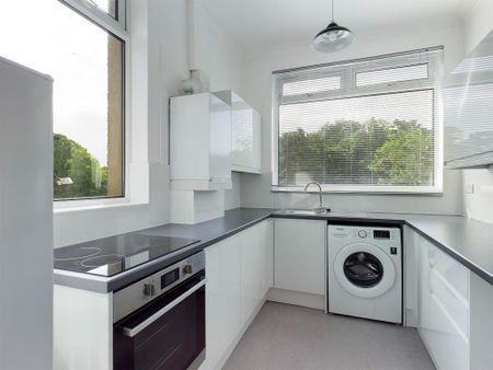 2 bedroom flat to rent - Photo 3