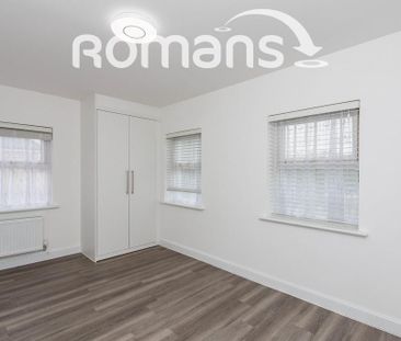 4 bedroom semi-detached house to rent - Photo 2