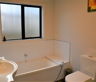 Townhouse Near Hospital! - Photo 6