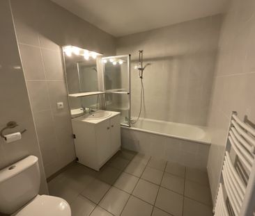 A LOUER - BOURGES - T2 avec terrasse, parking et cave. - Photo 3