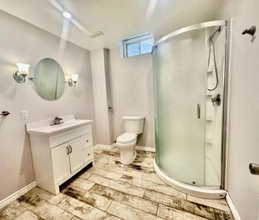 For Lease - 79 Davinci Boulevard, Hamilton, Ontario - Photo 2