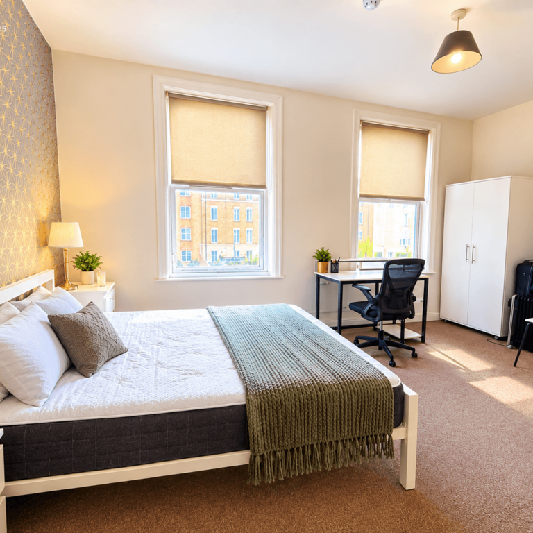9 bedroom terraced house to rent - Photo 1