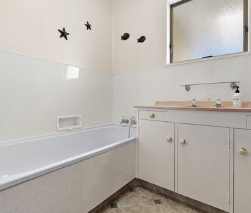 Comfort On Crescent - Otumoetai - Photo 6