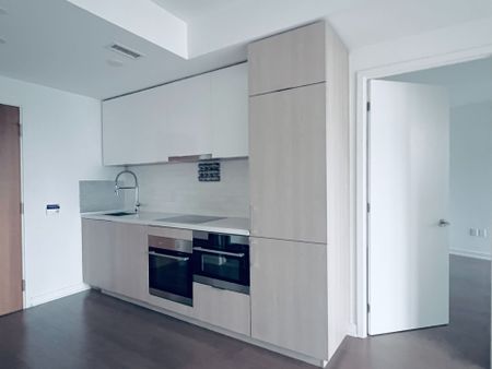 For Lease - 15 Queens Quay East N/A Unit# 1103, Toronto, Ontario - Photo 2