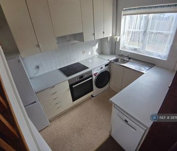 1 bedroom semi-detached house to rent - Photo 4