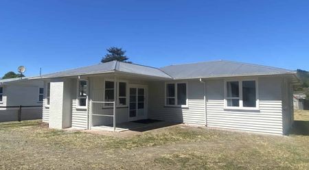 Kaiti - 4 Bedroom - Photo 2